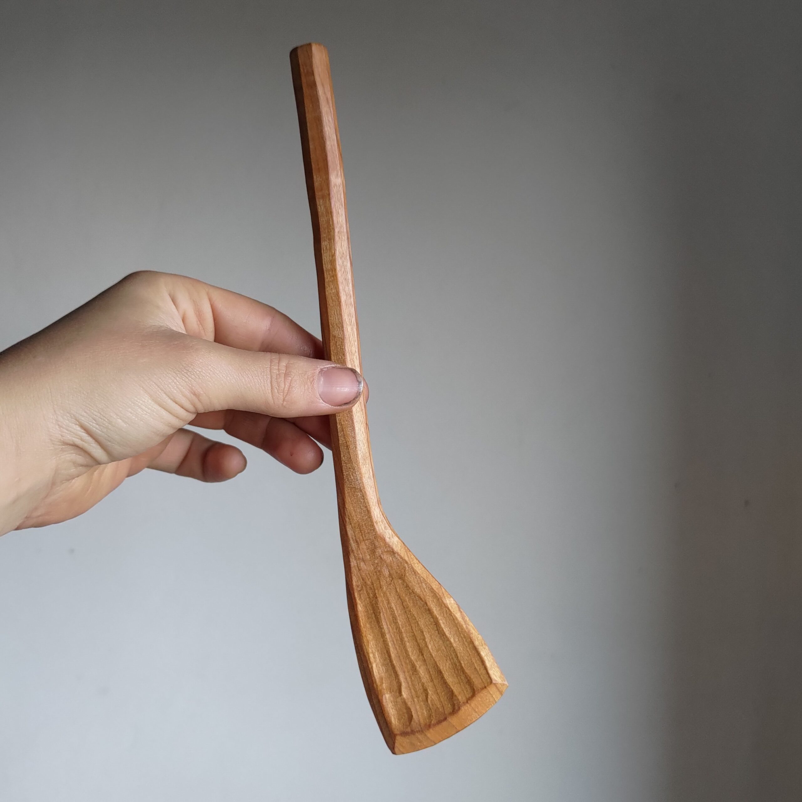 Right handed crooked cherry spatula